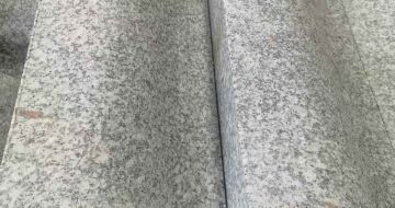 伊春芙蓉白S型拉丝面路沿石