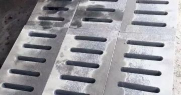伊春 芝麻灰石材沟盖板