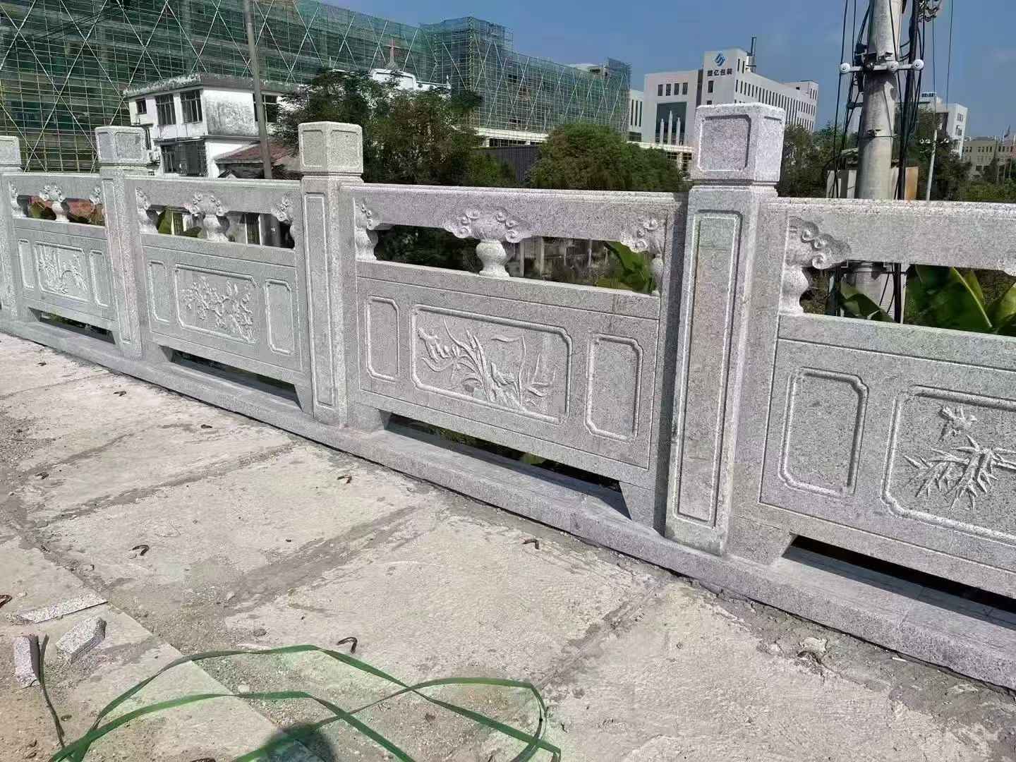 伊春 芝麻白栏杆
