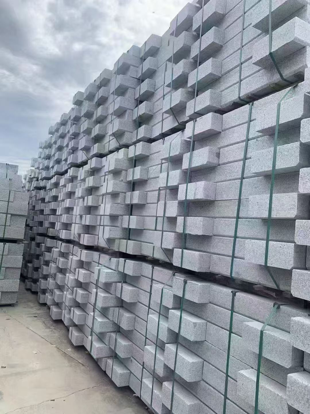 伊春 芝麻灰侧石