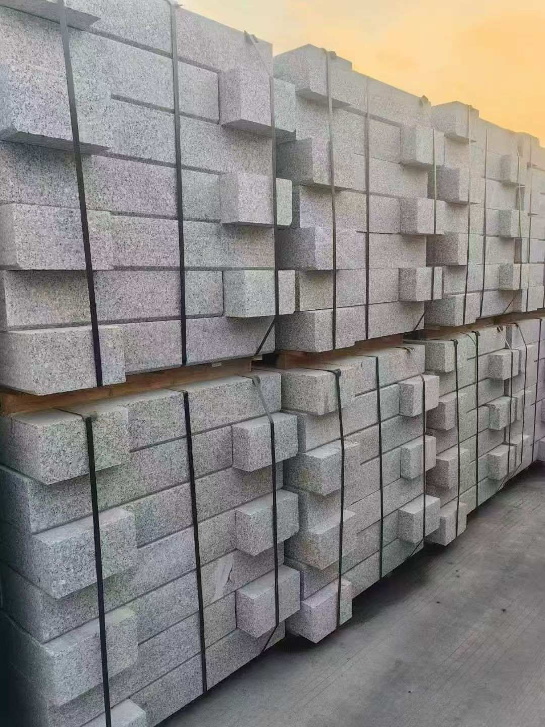 伊春 芝麻白路沿石